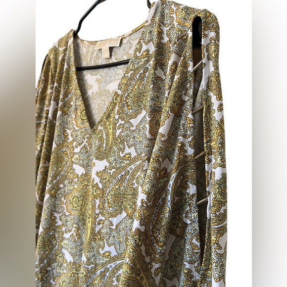 Paisley Peekaboo Blouse - Picture 2 of 4